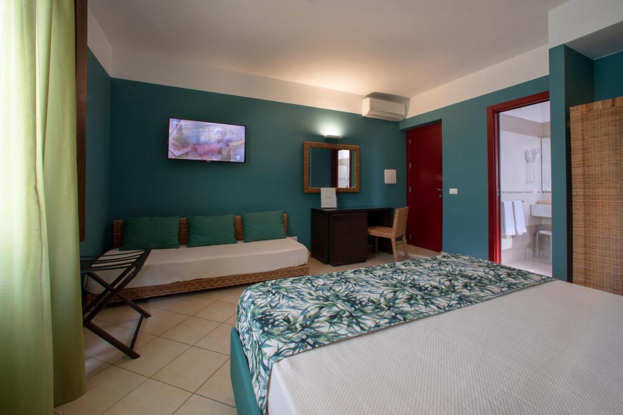 Insula Hotel ฟาวีญานา ภายนอก รูปภาพ