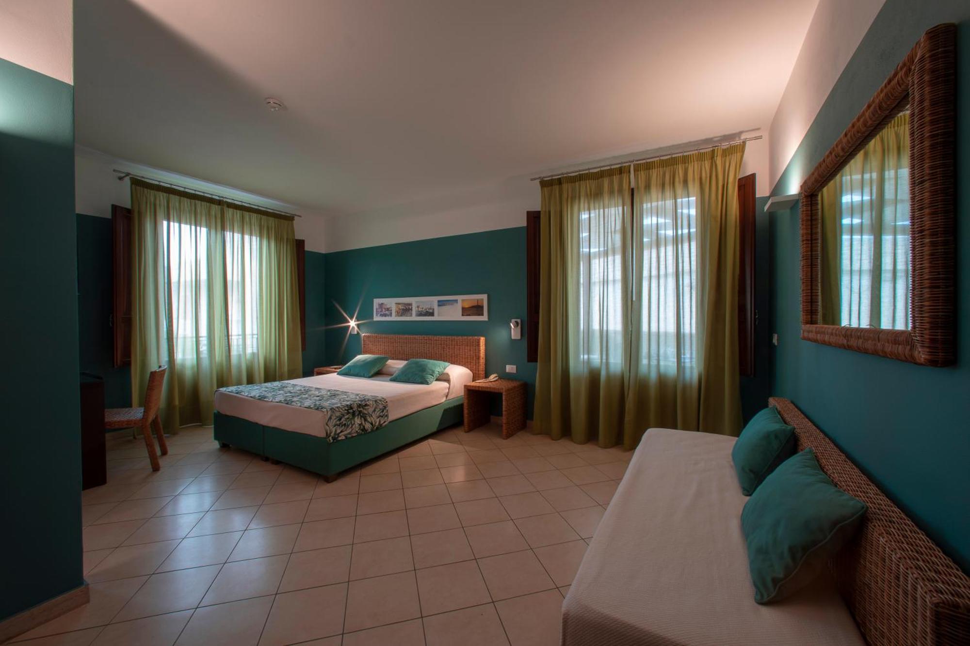 Insula Hotel ฟาวีญานา ภายนอก รูปภาพ
